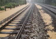 受强降雨影响，京广、吉衡线部分列车将晚点或停运|界面新闻 · 快讯