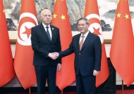 李强主持召开国务院常务会议，研究深化国家级经济技术开发区改革创新有关举措|界面新闻 · 快讯